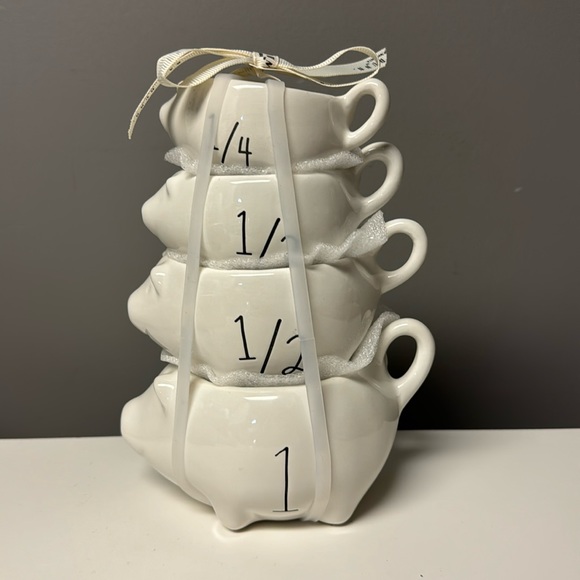 Rae Dunn Other - Rae Dunn Pig Measuring Cups new